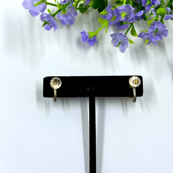 Coro Signed Vintage Knot Style Screw Back Earrings with Pearl Accents - Picture 4 of 5